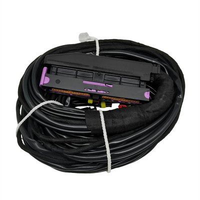 56 Armoire de câblage ECU à broche avec connecteurs multiples et protection des tuyaux en PVC